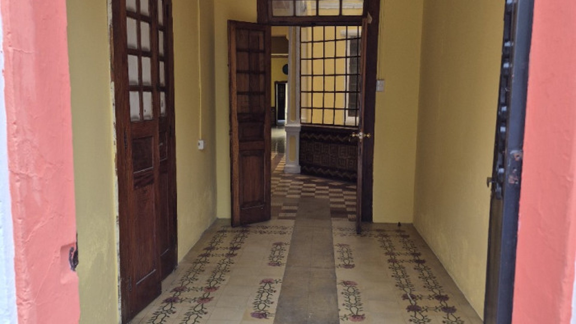 Rento Casa Grande para Oficinas o entidades en zona 2 - Miniatura 10