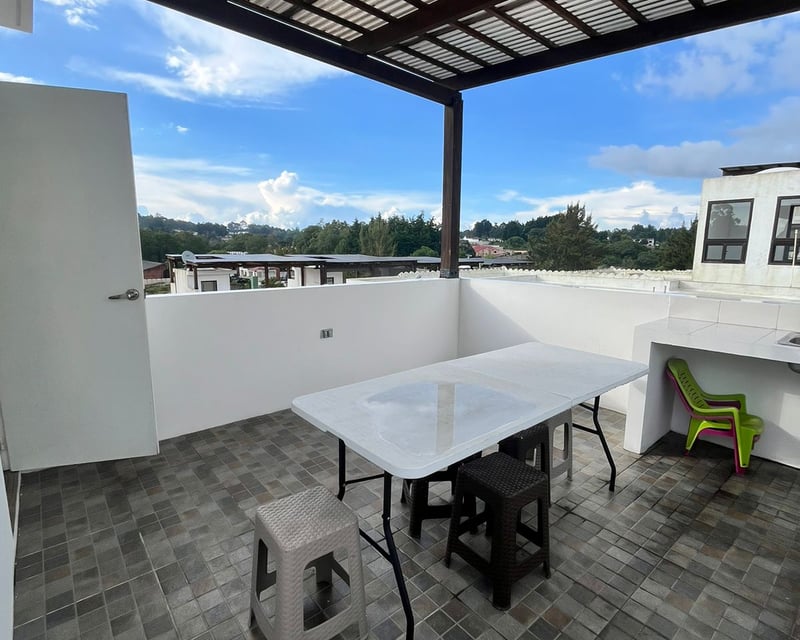 Vendo Hermosa Casa Km 17.5 entrada a La Olmeca