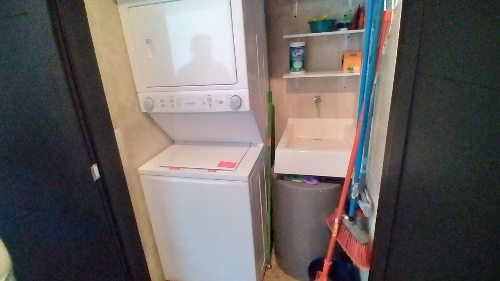 Vendo lindo apartamento Enalto, Kanajuyú zona 16 - Miniatura 8