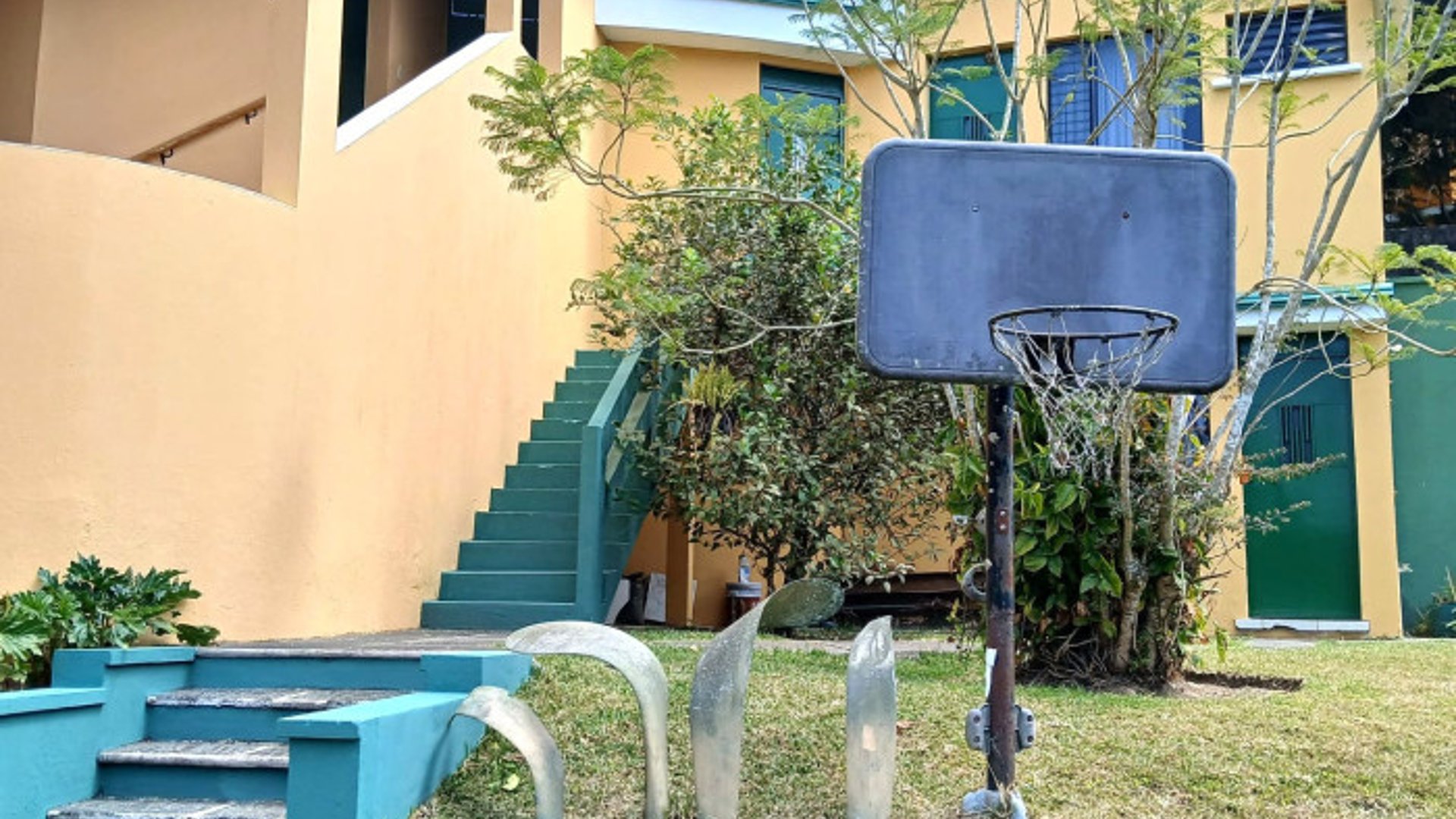 CASA EN VENTA EN SAN VICENTE - SANTA CATARINA PINULA.