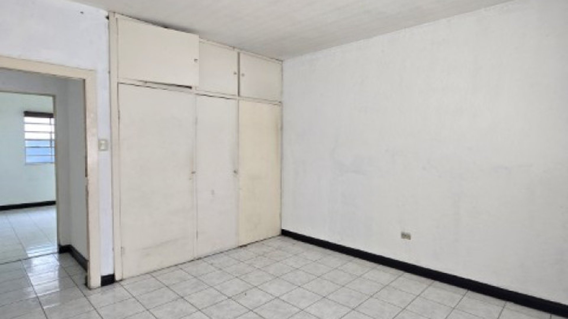 Propiedad para Uso Comercial en zona 12 - Miniatura 23