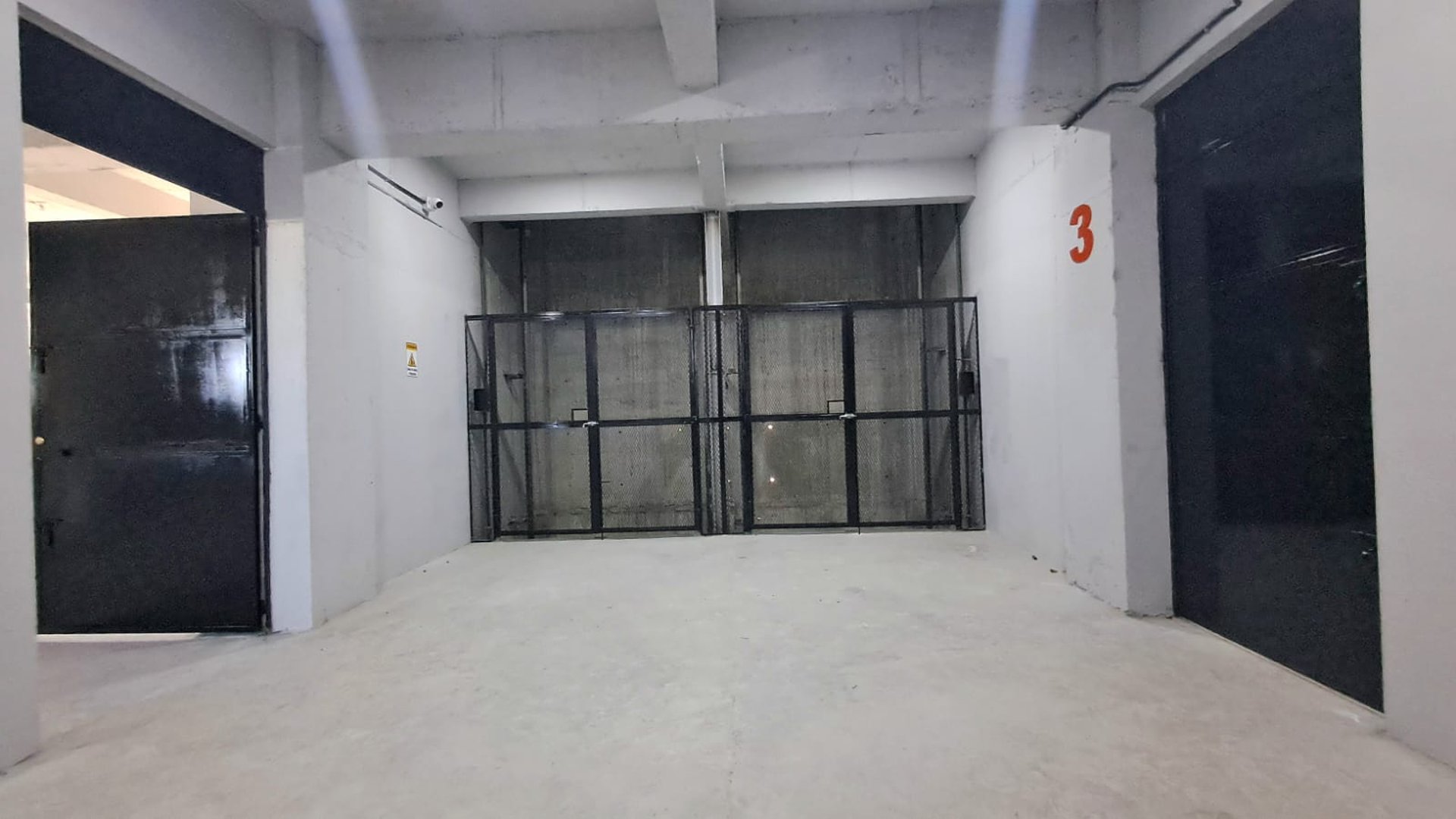 ???? BODEGAS EN RENTA – AVENIDA ELENA Y 20 CALLE | ZONA 1 - Miniatura 2