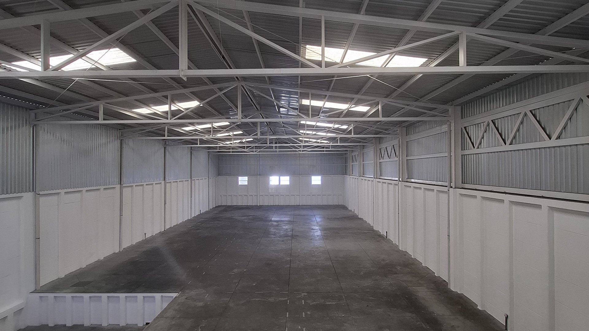 Ofibodega en renta en las Tunas zona 4 Mixco