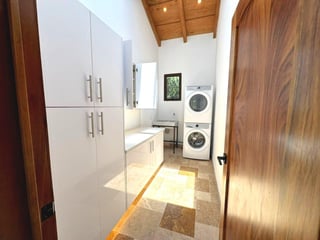 Casa en venta de 4 habitaciones en Antigua Guatemala Ref-5518 - Image 6