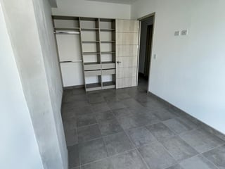 Apartamento en Renta La Floresta Zona 7 - Image 1