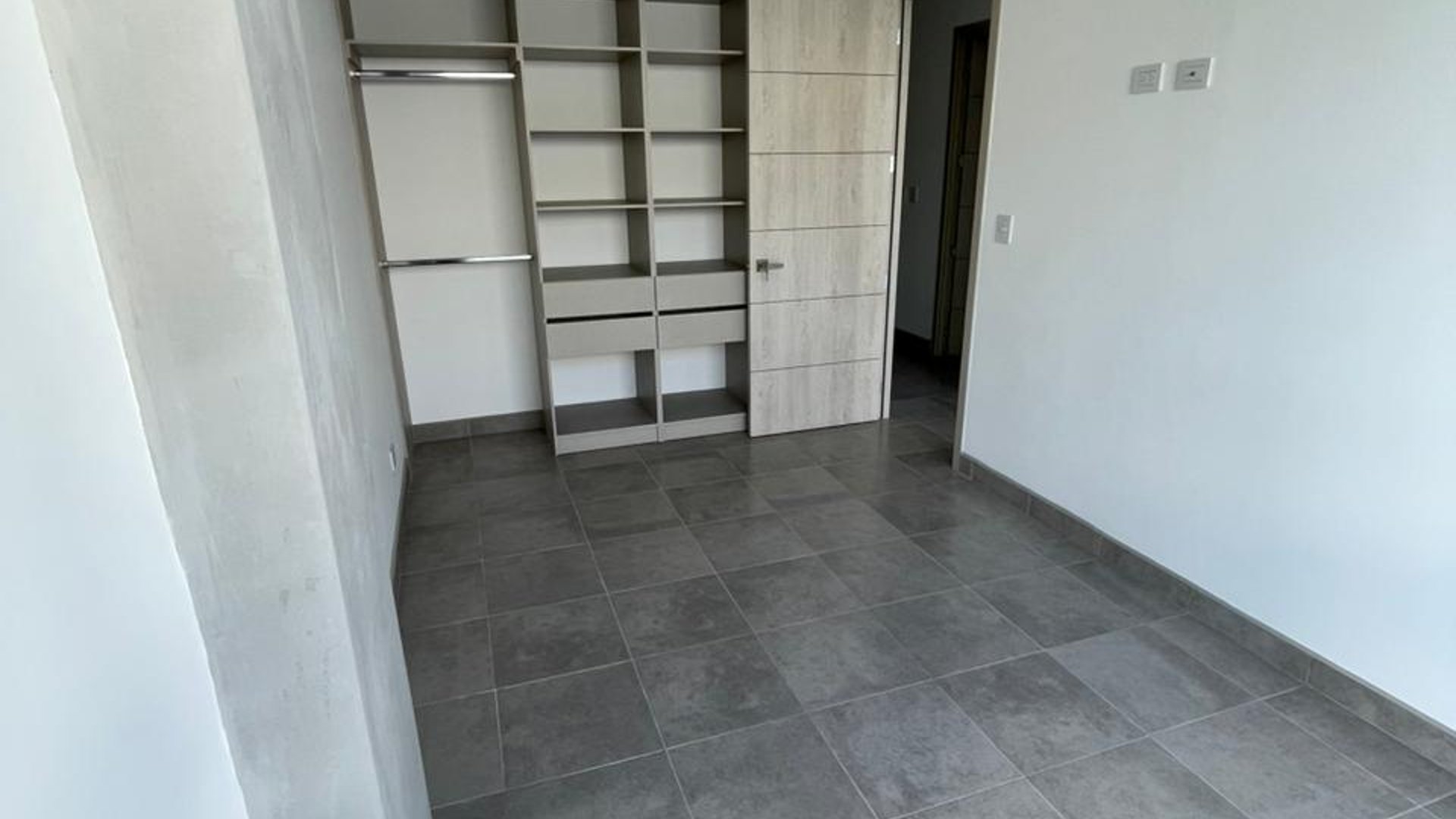Apartamento en Renta La Floresta Zona 7