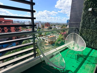 APARTAMENTO EN RENTA |AMUEBLADO | LIV | ZONA 15 - 3