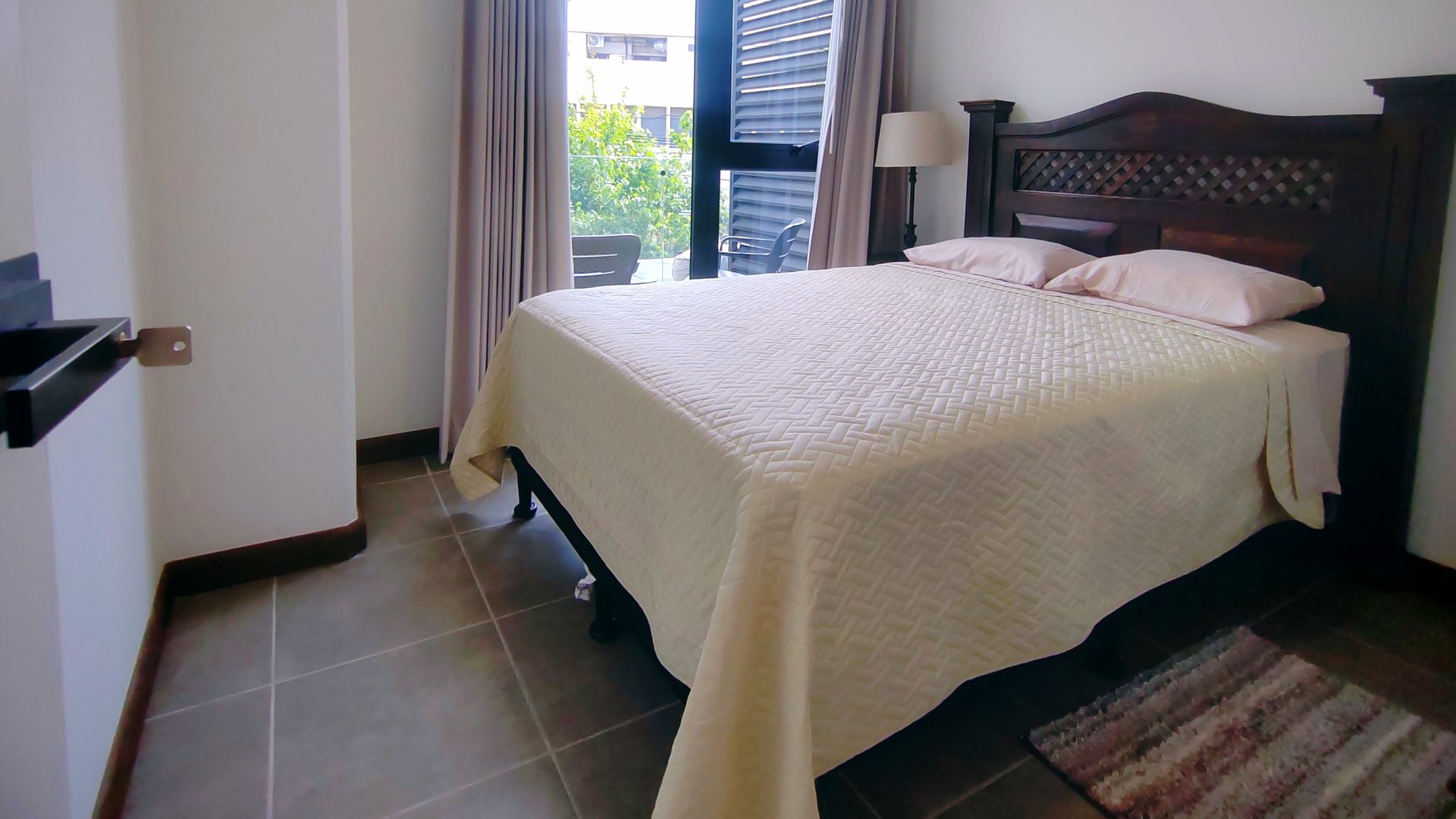APARTAMENTO AMUEBLADO P/ESTRENAR,  EDIF. QUINCE ESQUINA, ZONA 15 - Miniatura 10