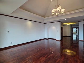 Penthouse en Venta – Zona 10 - 4