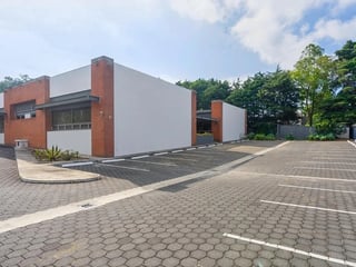 Edificio en Renta o Venta en Zona 15 - 2
