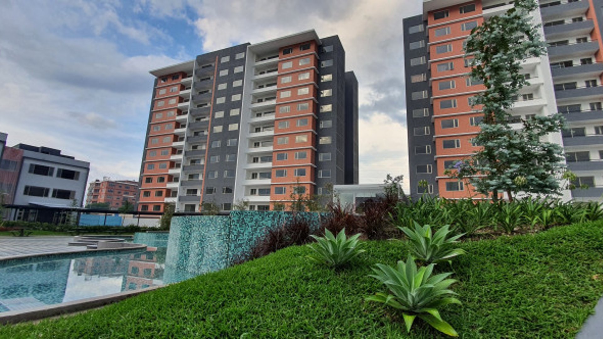 Apartamento en Venta en zona 14 sector La Villa