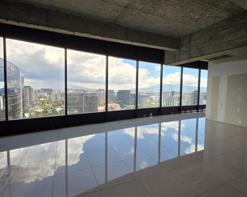 En venta Pent House Oficinas en Zona 10 Diagonal 6