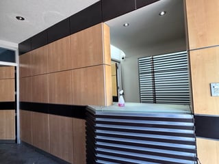 📍 EDIFICIO CORPORATIVO EN RENTA – 800 m² + 13 OFICINAS | ZONA 13 - 2