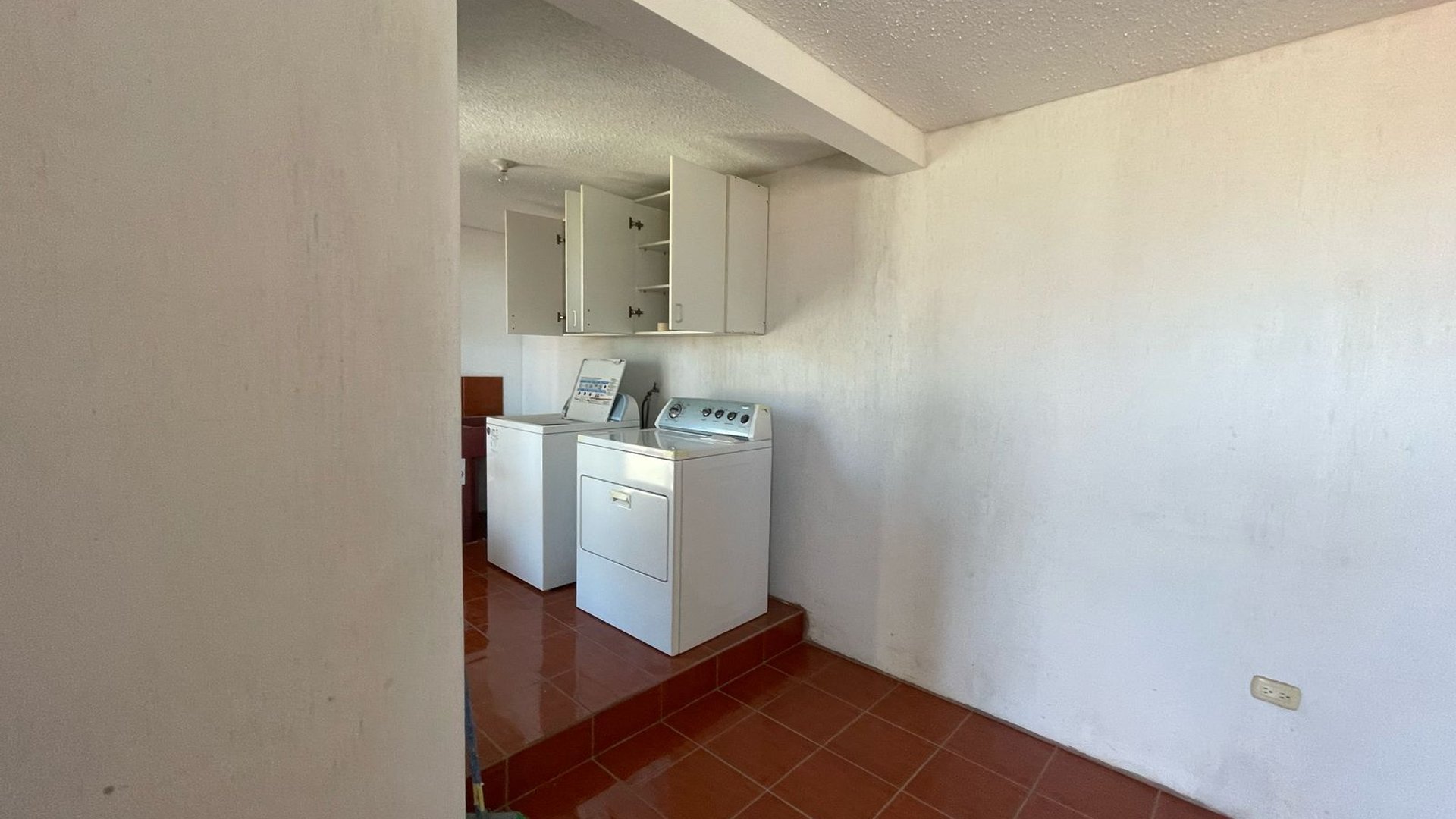 CASA EN RESIDENCIALES LOS OLIVOS ZONA 18 - Miniatura 14