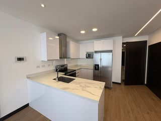 Apartamento en Lirios de Cayalá, zona 16 - 3