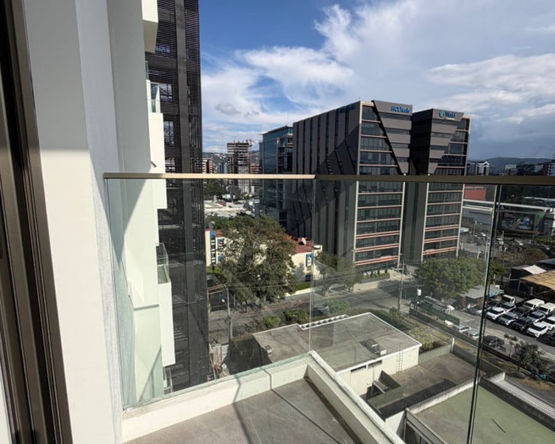 Apartamento en Renta de 3 Habitaciones en zona 10