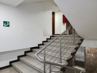 Oficina en Renta Zona 10 Diagonal 6, Edificio Rodríguez - 5