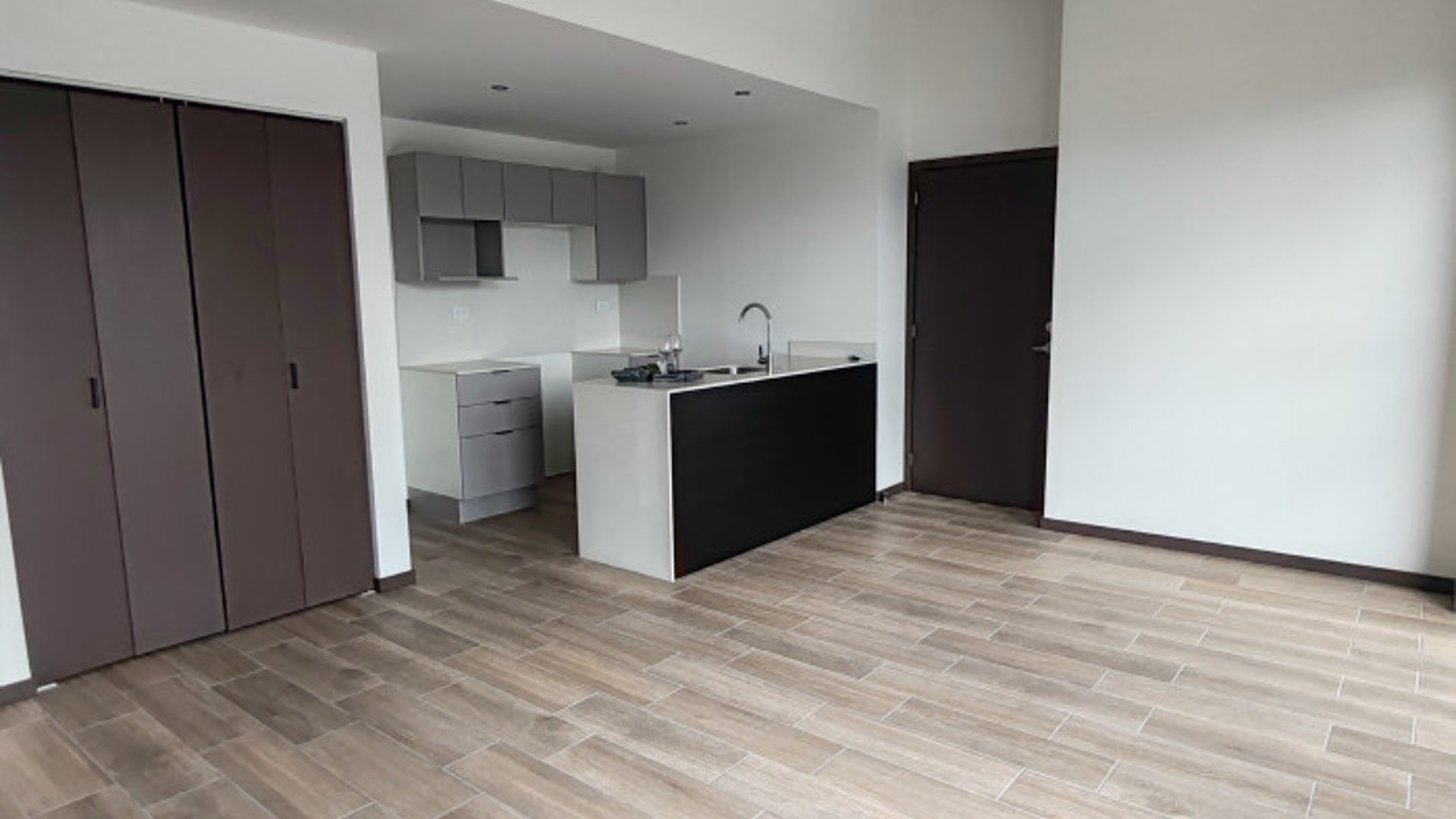 Apartamento de 3 Habitaciones en venta Altaire z.11 - Image 1