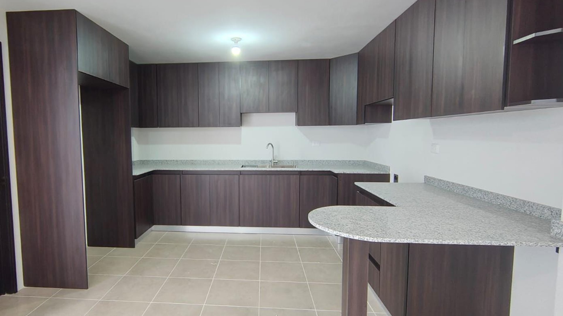 Casa en renta  Ubicada en Verdea Arrazola, Km 16.5 entrada a Olmeca. Dentro de g