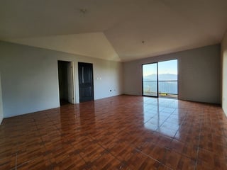 Casa en Venta o Renta con Vista al Lago de Amatitlán - 3