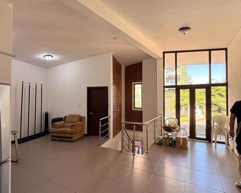 Casa en Venta en Zona 15 Vista Hermosa II – Ideal para Vivienda, Oficinas o Desa