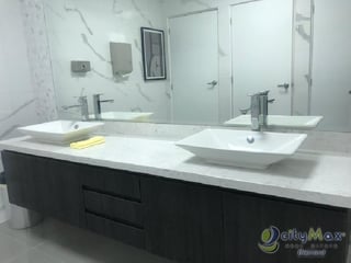 Oficina de 7.90m en Renta Distrito de Negocios Zona 16 - 2