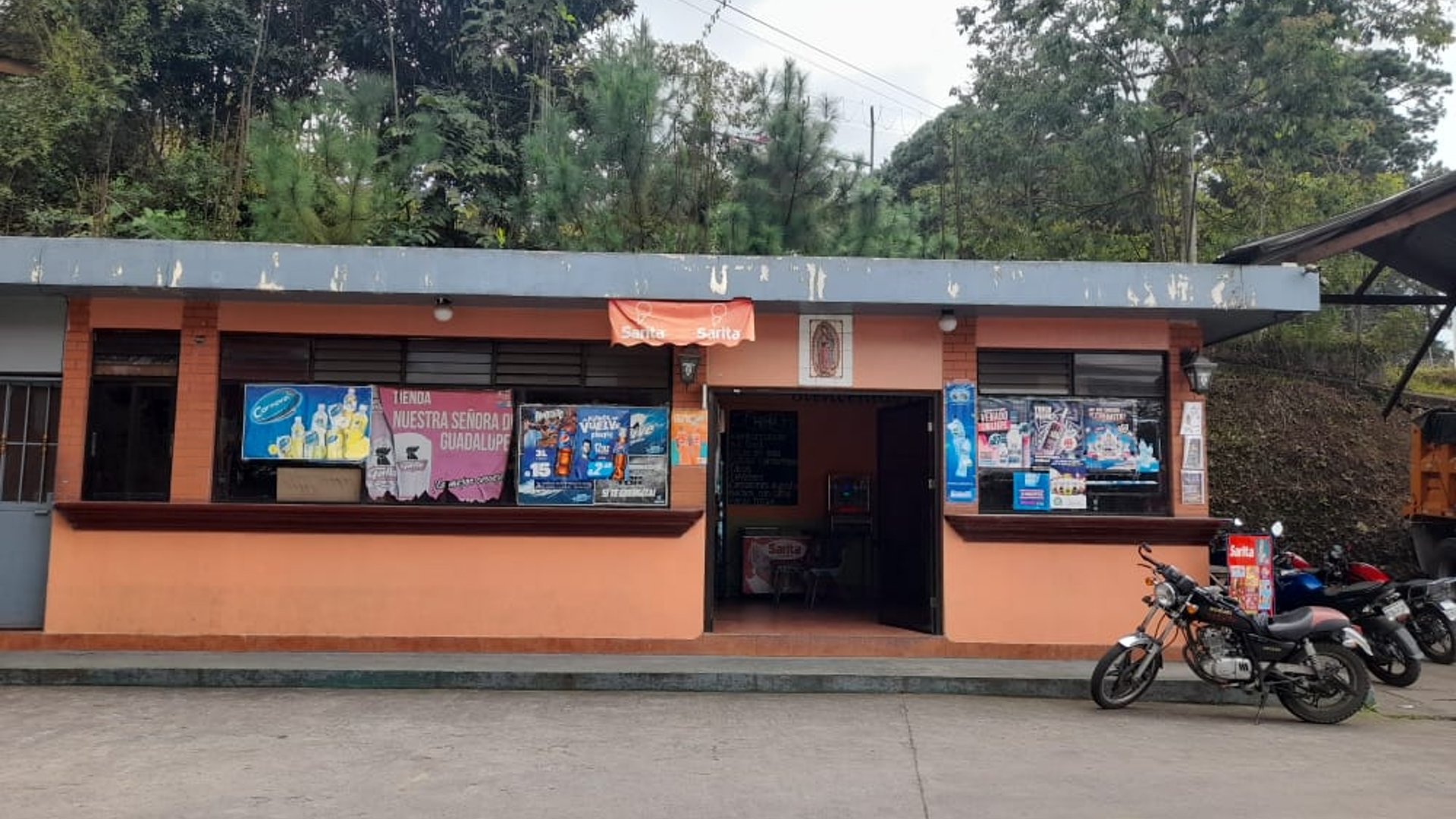 Gasolinera En Venta Carretera A San Raymundo,Carretera a San Juan Sacatepéquez - Miniatura 3
