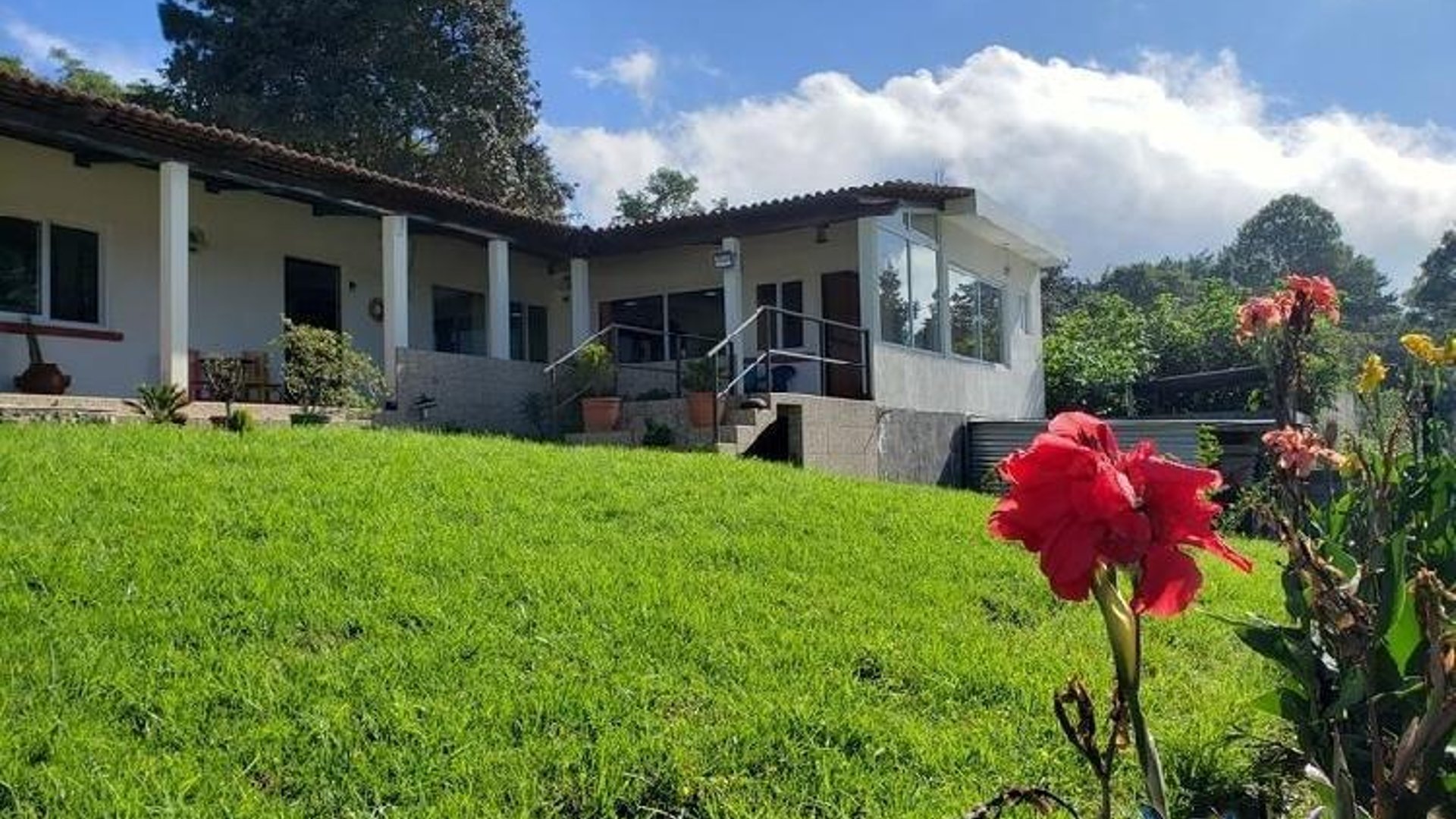 Casa en Venta en las afueras de Santiago Sacatepequez !