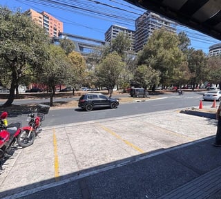 PROPIEDAD COMERCIAL EN ALQUILER – Boulevard Vista Hermosa, Zona 15