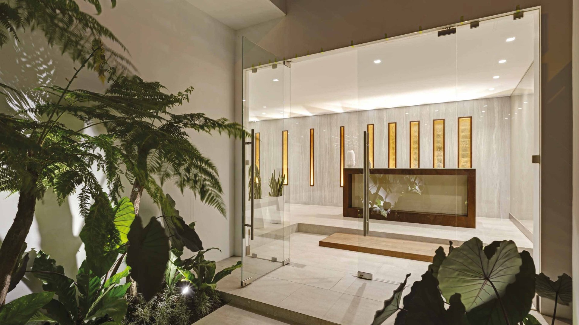 Luxurious 3 Bedroom Apartment for Sale in Zone 14, Guatemala City - Parking | 292.92 sqft