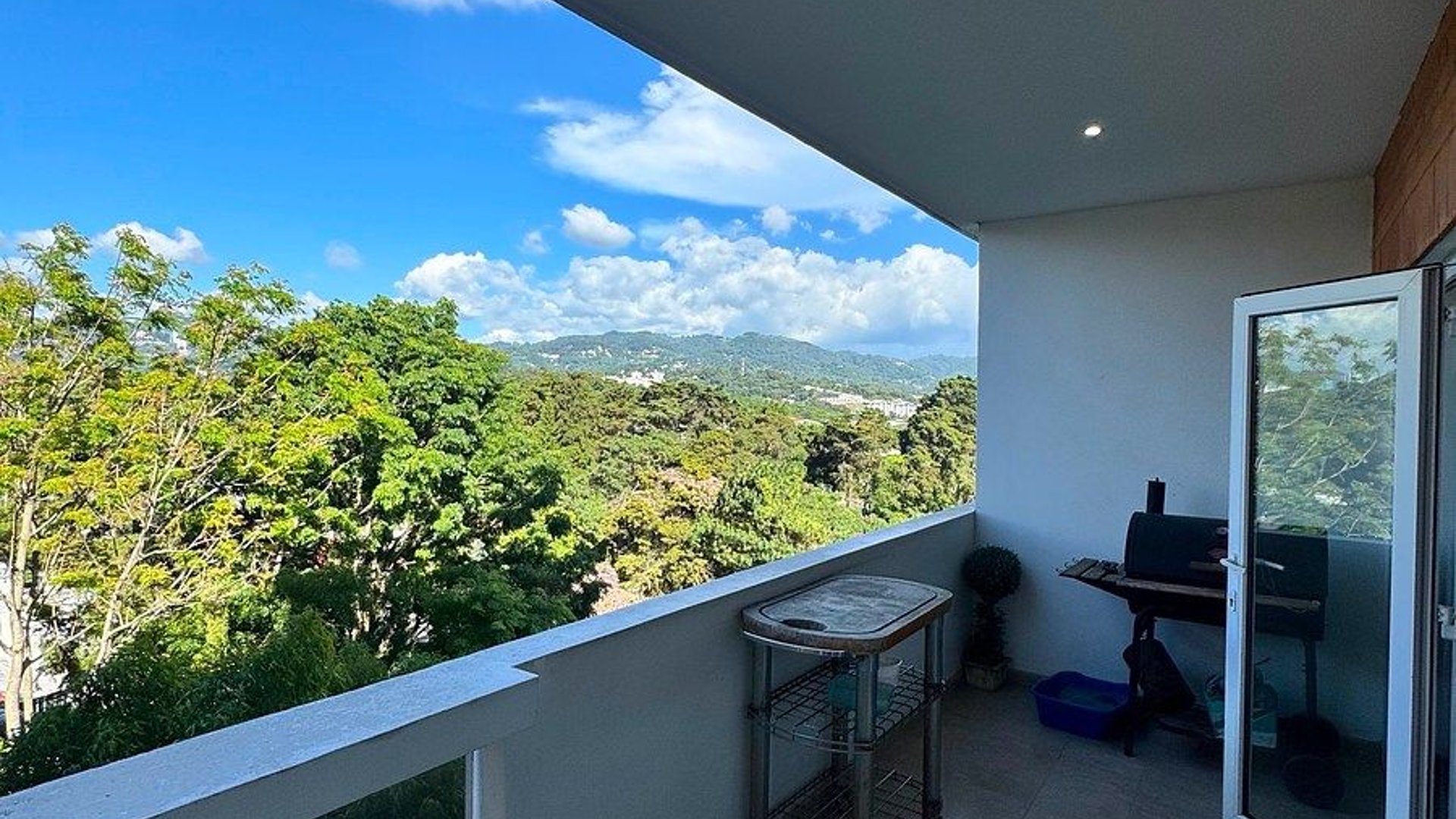Apartamento en renta  Amueblado – Edificio Vista Real, Zona 14 - Miniatura 20