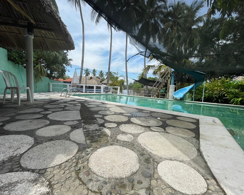 CASA DE PLAYA EN RENTA, EN LIKIN
