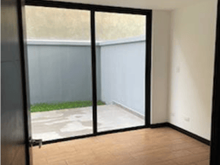 TORRE PRAGA / Apartamento en Venta para inversión, zona 15 - Image 4