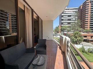 En Venta y Renta Apartamento en Edificio de Zona 14 - 5