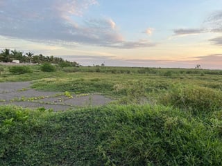 MARINA DEL SUR / Terreno en venta frente a la playa - Image 3