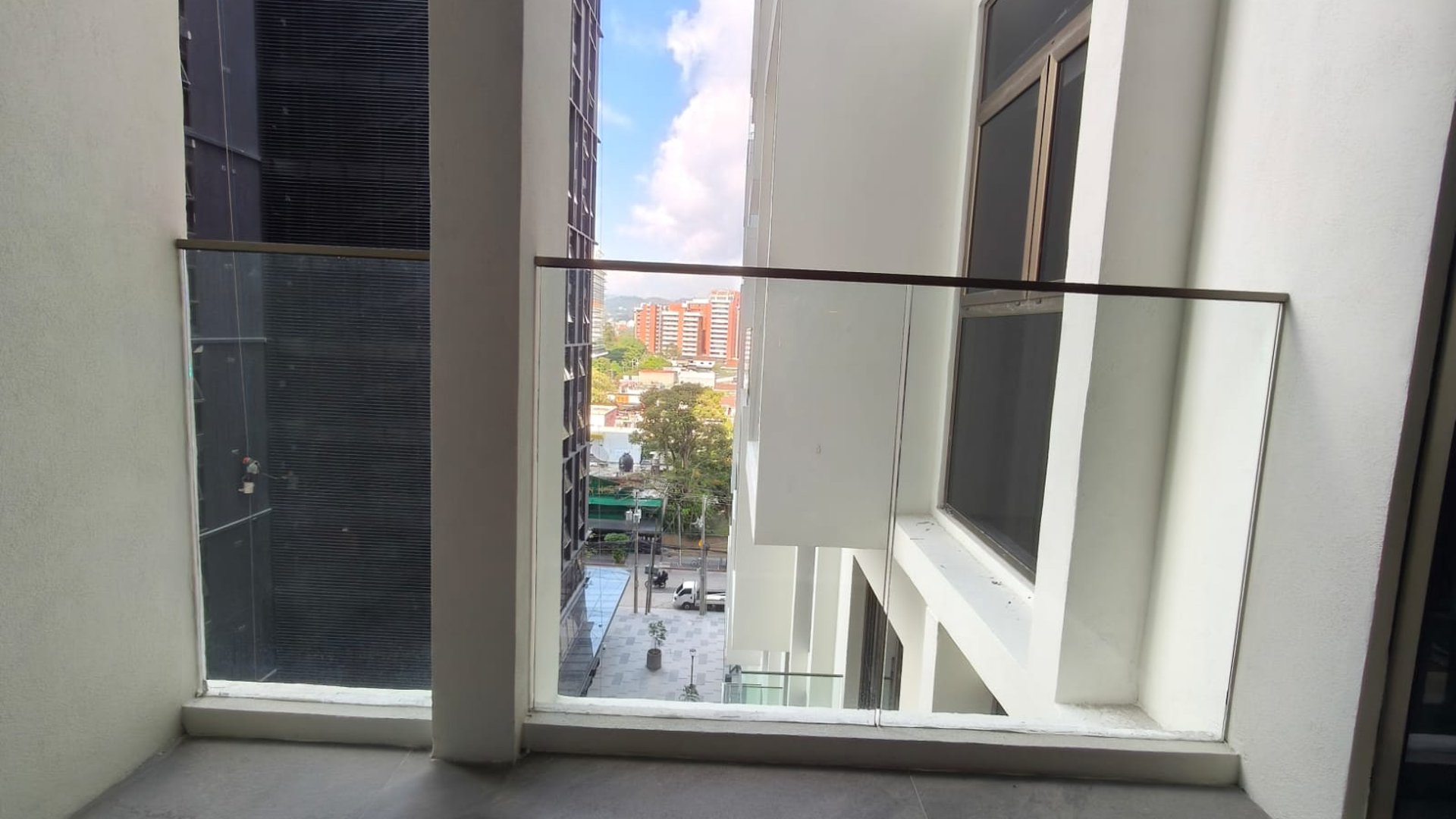 ALQUILER DE CÉNTRICO APARTAMENTO - ATARAH, ZONA 10  - Miniatura 3