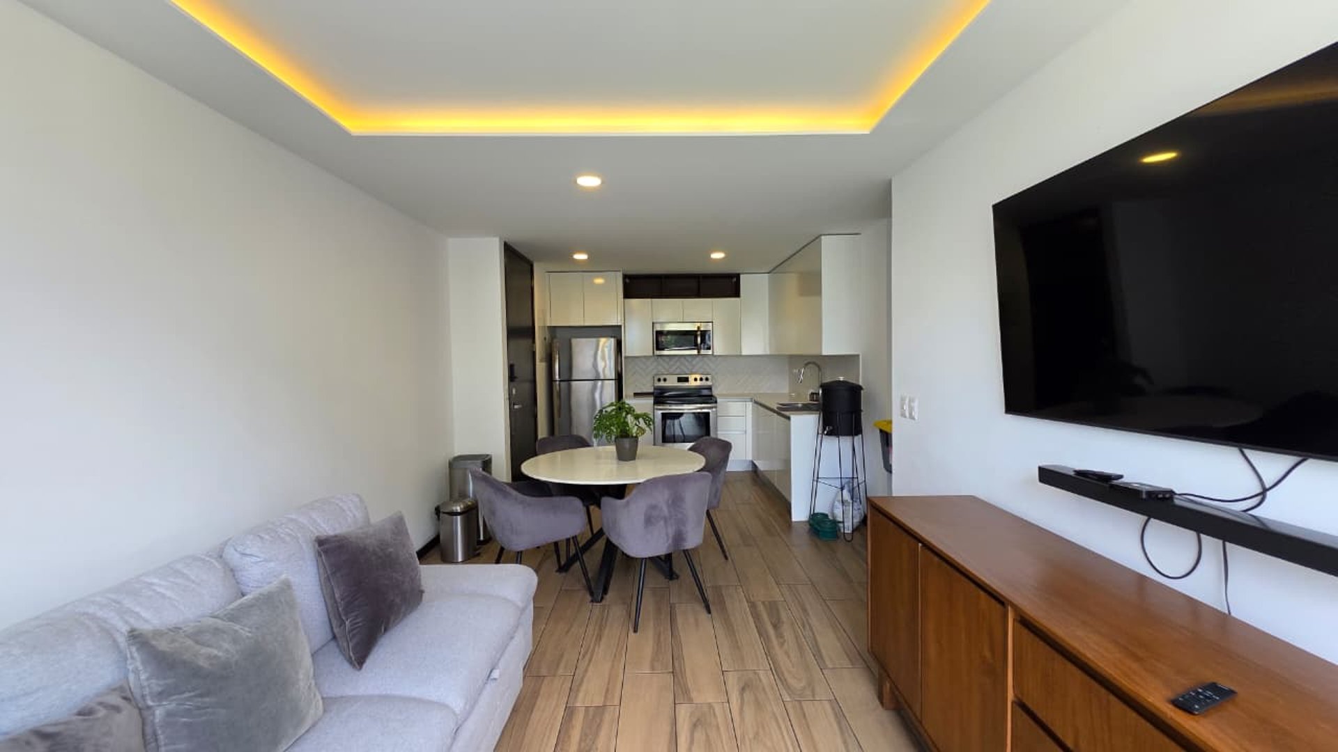 Apartamento en renta y venta en zona 15 VHl. - Miniatura 2