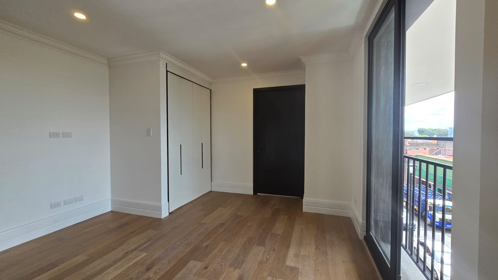 RENTA Apartamento Zona 5 Céntrico  - Miniatura 2