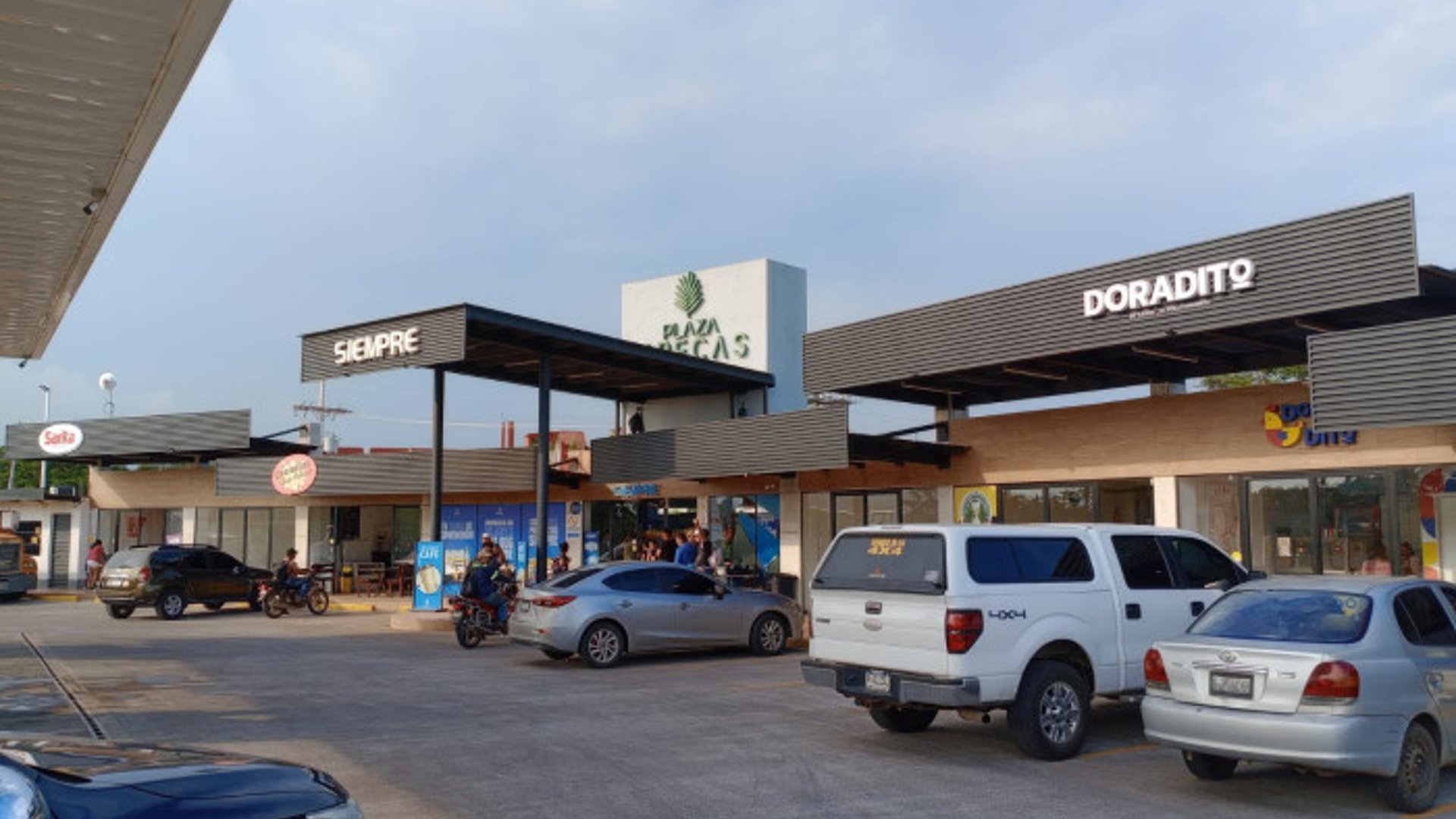 Locales en renta Plaza Arecas Km.80.1 Autopista Puerto - Miniatura 5
