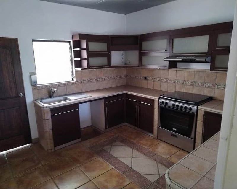 CASA EN COLONIA VISTA VERDE, SAN CRISTOBAL ZONA 8 DE MIXCO