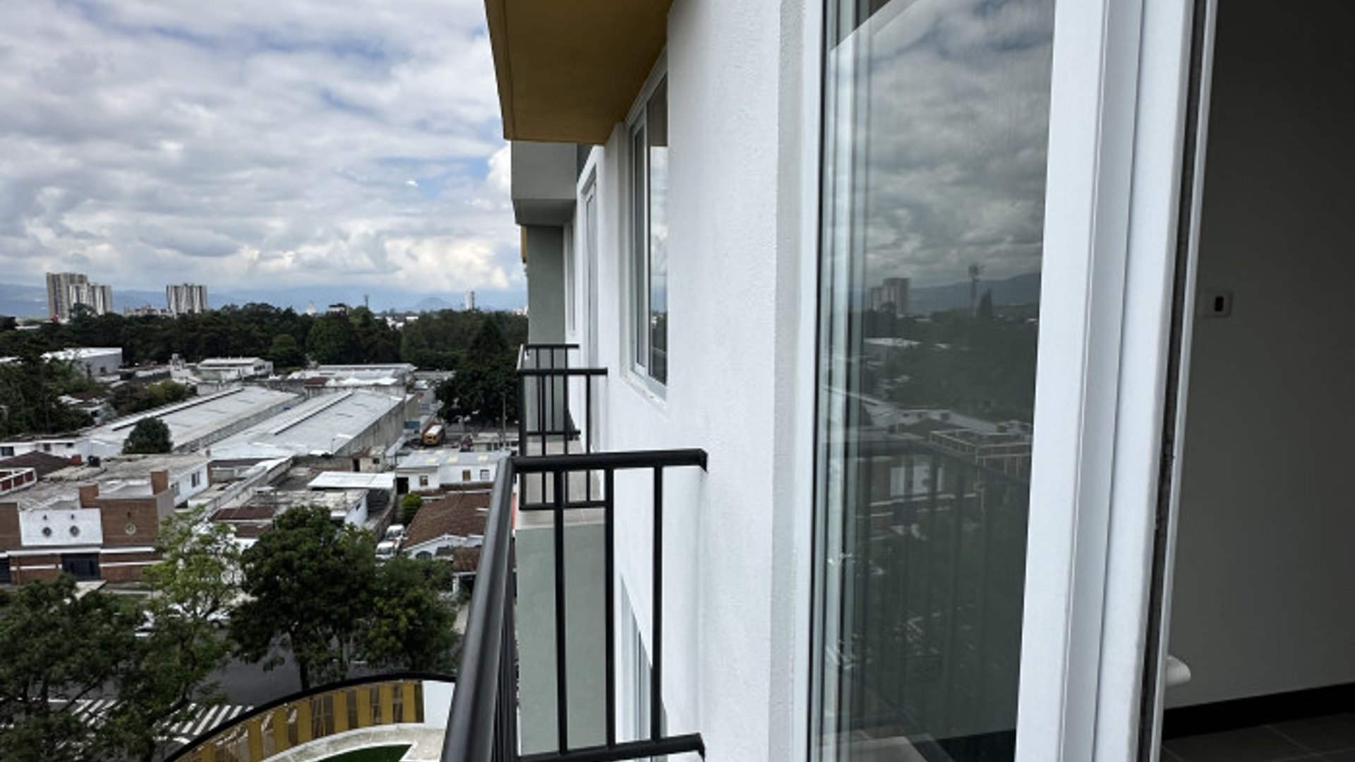 Apartamento renta 3 habitaciones cerca USAC Zona 12 - Miniatura 12