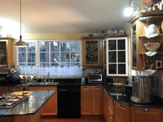 Preciosa casa en venta en carretera a El Salvador - Image 4