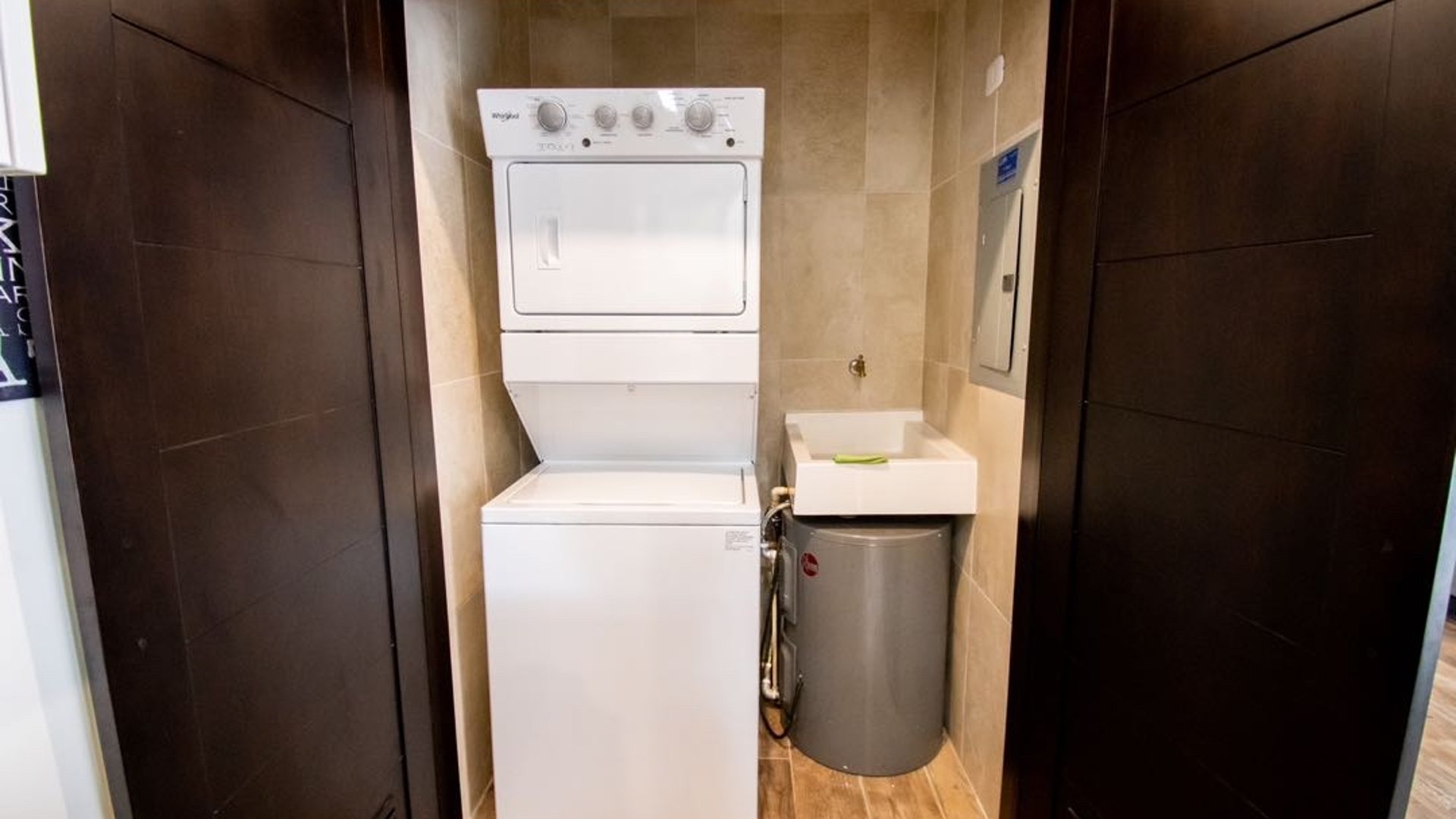 Apartamento Amueblado en Renta o Venta Edificio Enalto  Z. 16 - Miniatura 7