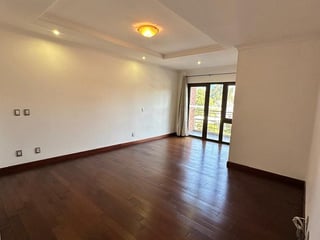 Apartamento en Alquiler – Zona 14 Edificio Tadeus - Image 8
