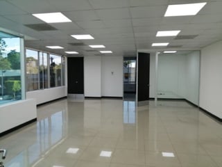 Alquiler Oficina Tabicada en Zona 10 Avenida Reforma - 4