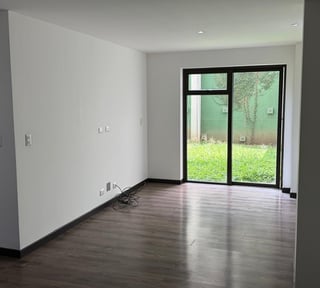 APARTAMENTO CON LINEA BLANCA EN EDIFICIO DI FIORI ZONA 7