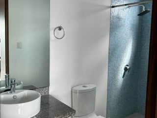 APARTAMENTO EN RENTA EN ZONA 4 - 2