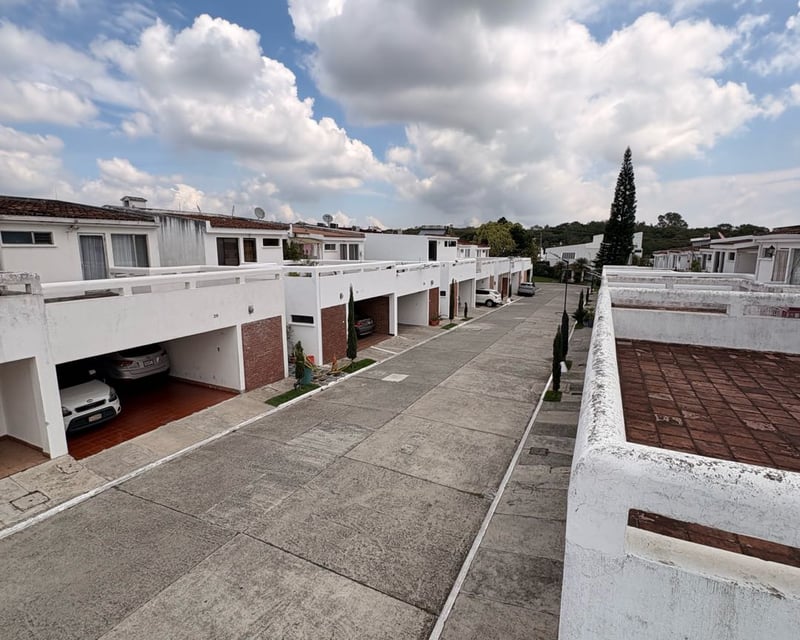 Casa en venta o alquiler en Santa Amelia 2, zona 16