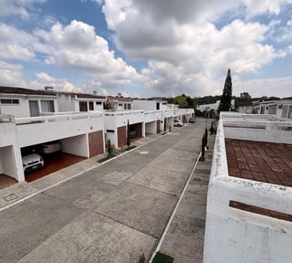 Casa en venta o alquiler en Santa Amelia 2, zona 16