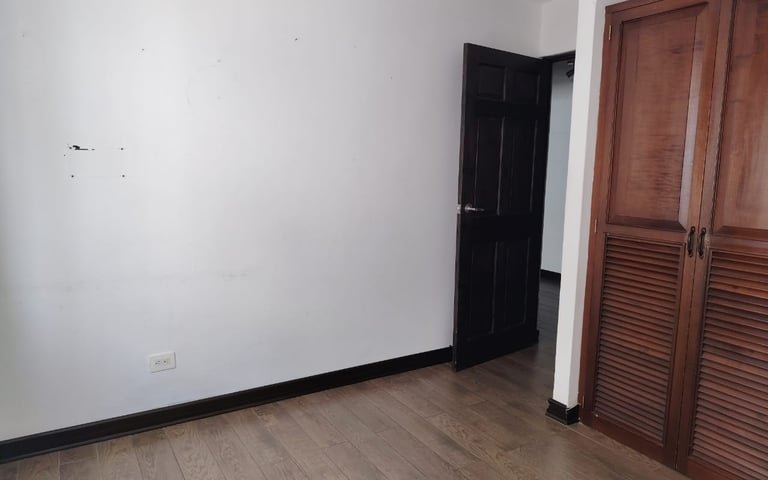 APARTAMENTO EN ZONA 11 - Miniatura 5